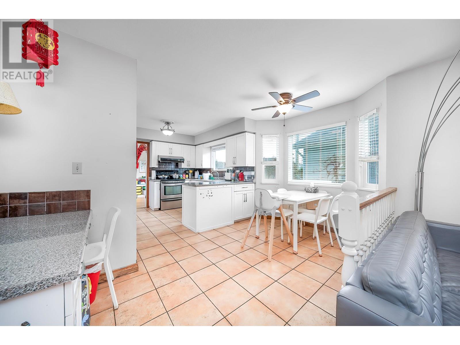 Listing Picture 9 of 30 : 9940 AQUILA ROAD, Richmond / 烈治文 - 魯藝地產 Yvonne Lu Group - MLS Medallion Club Member