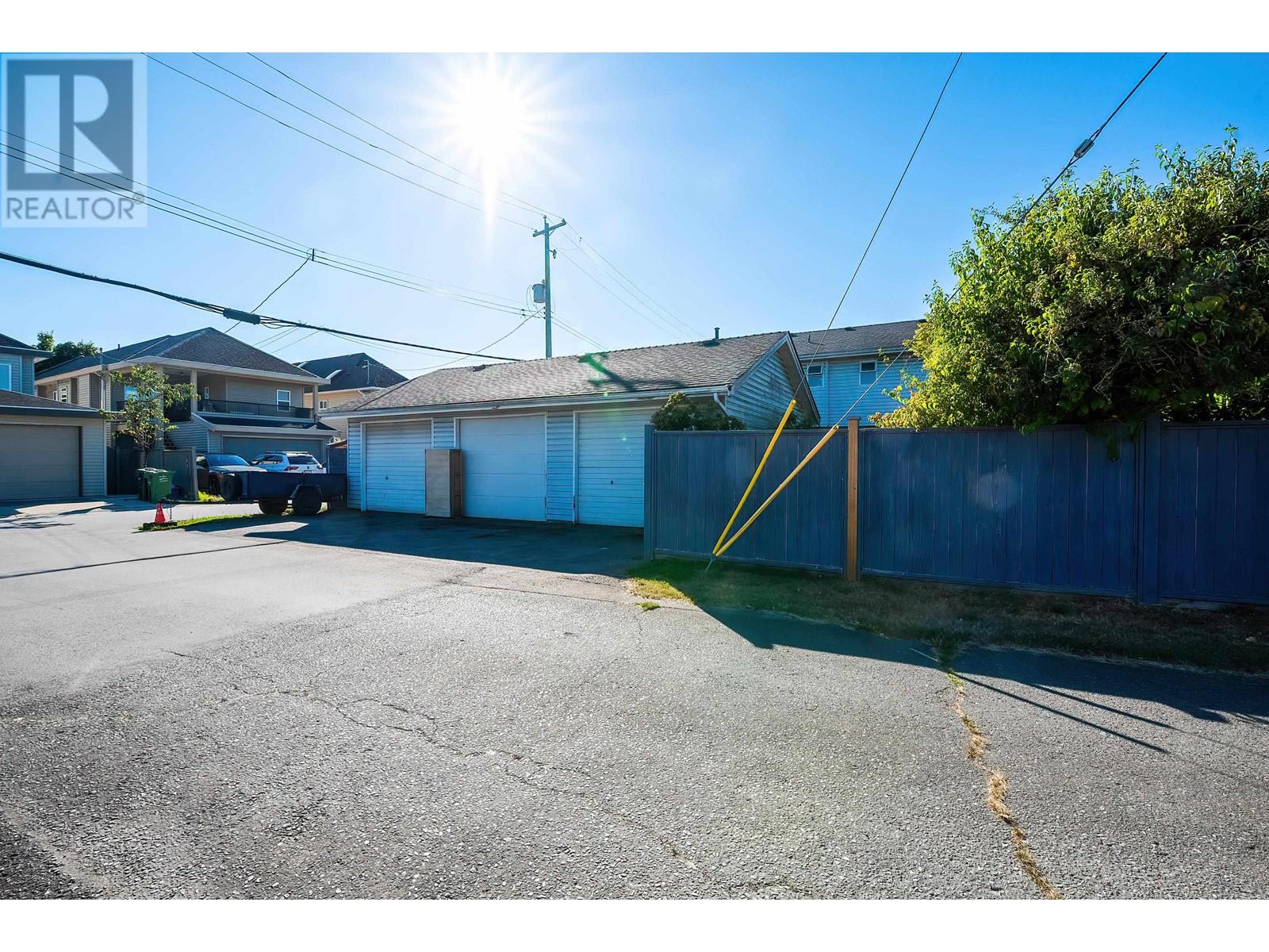 Listing Picture 30 of 30 : 9940 AQUILA ROAD, Richmond / 烈治文 - 魯藝地產 Yvonne Lu Group - MLS Medallion Club Member