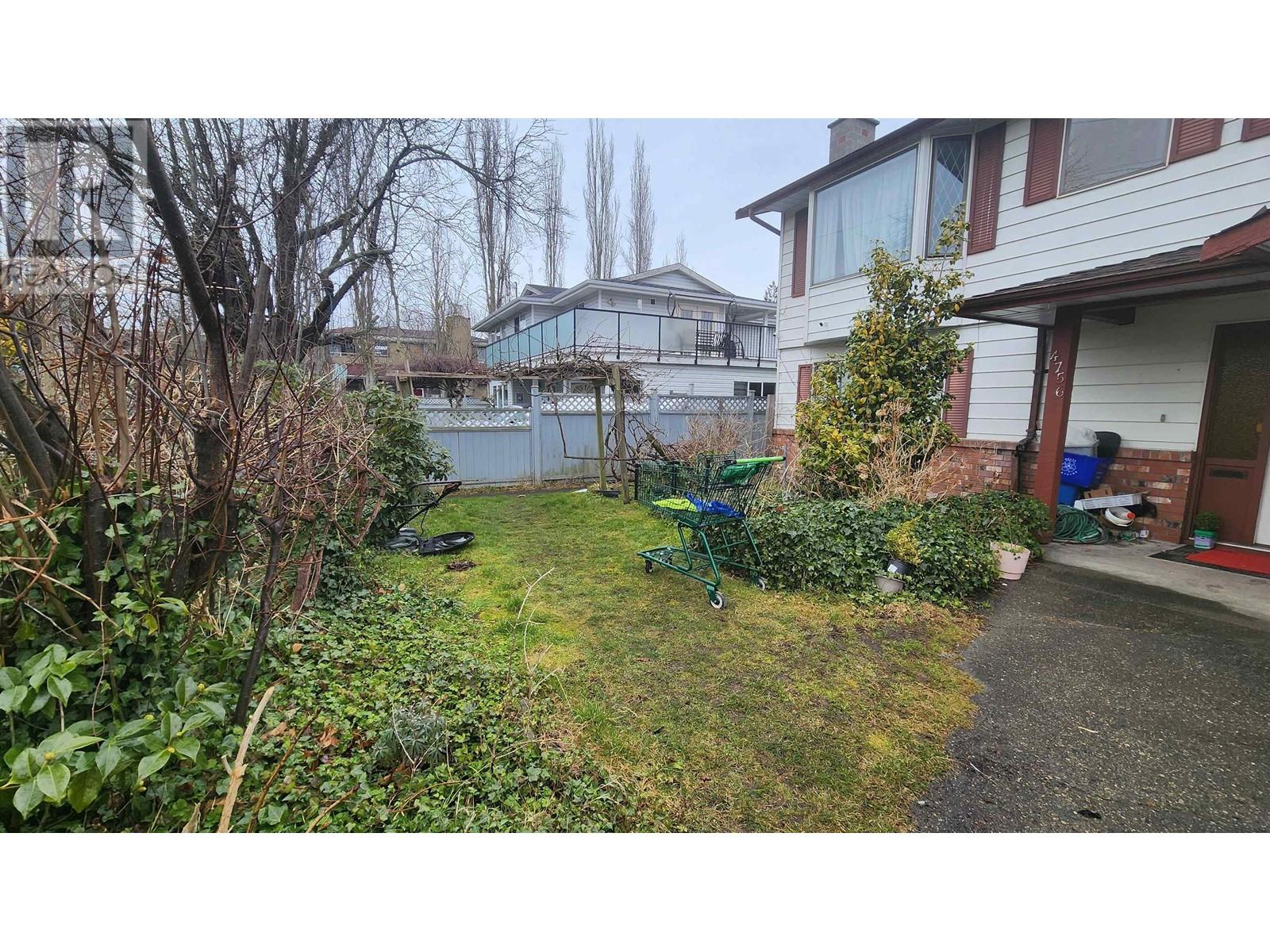 Property at 4756 47A STREET image 2