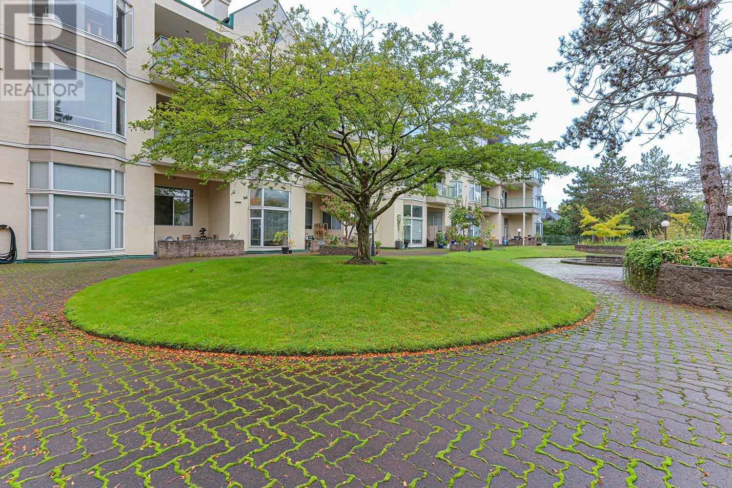 Listing Picture 37 of 38 : 104 7633 ST. ALBANS ROAD, Richmond / 烈治文 - 魯藝地產 Yvonne Lu Group - MLS Medallion Club Member