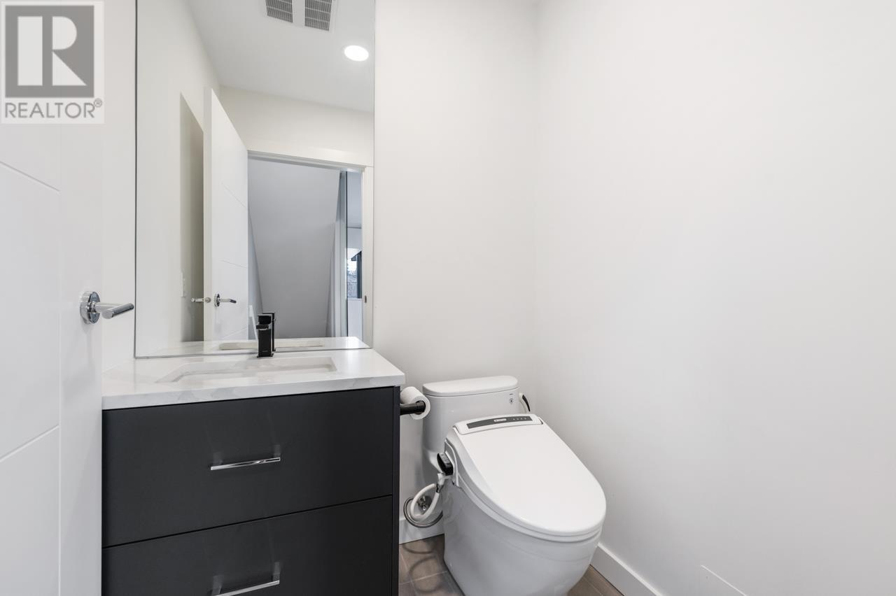 Listing Picture 10 of 17 : 7922 MANITOBA STREET, Vancouver / 溫哥華 - 魯藝地產 Yvonne Lu Group - MLS Medallion Club Member