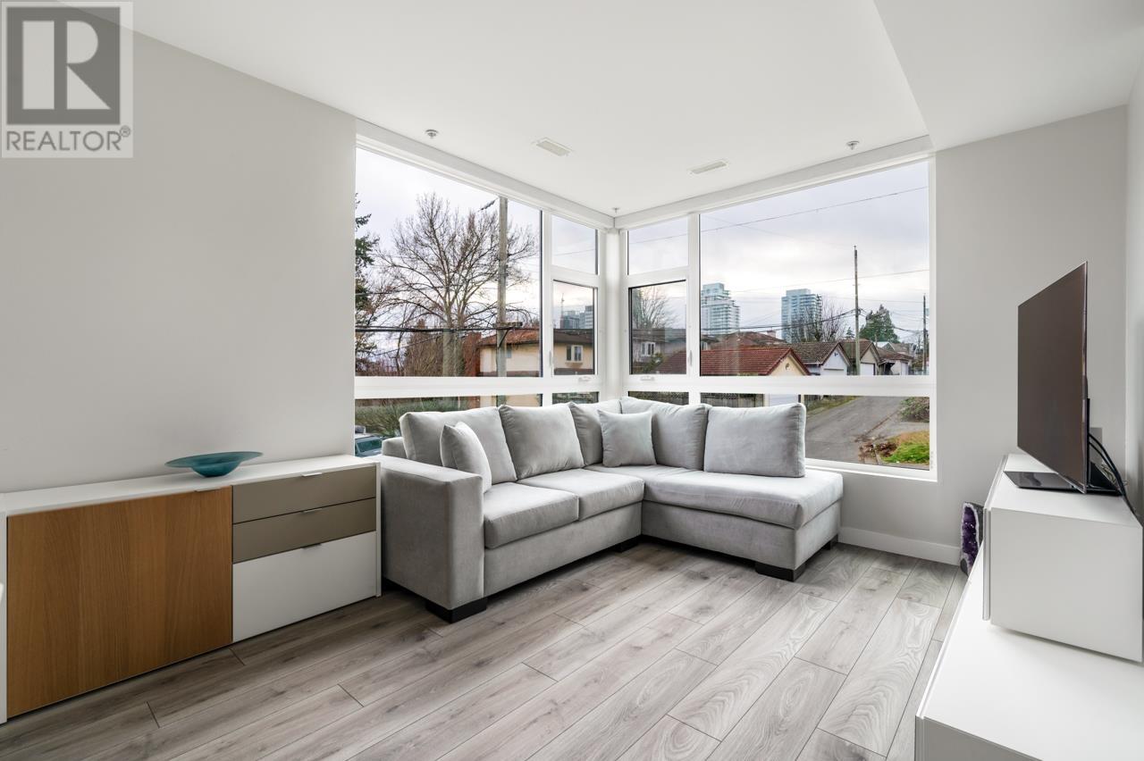 Listing Picture 4 of 17 : 7922 MANITOBA STREET, Vancouver / 溫哥華 - 魯藝地產 Yvonne Lu Group - MLS Medallion Club Member