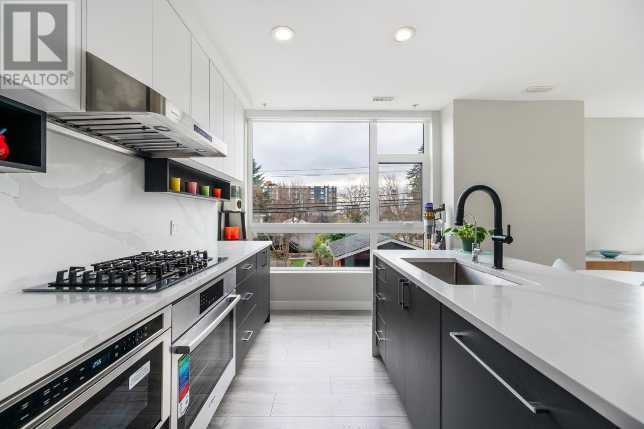 Listing Picture 9 of 17 : 7922 MANITOBA STREET, Vancouver / 溫哥華 - 魯藝地產 Yvonne Lu Group - MLS Medallion Club Member