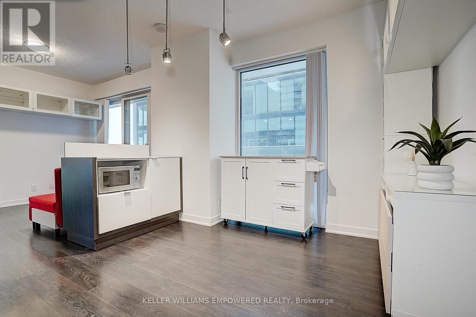 1610 - 100 Harbour Street, Toronto, Ontario  M5J 0B5 - Photo 37 - C11976401