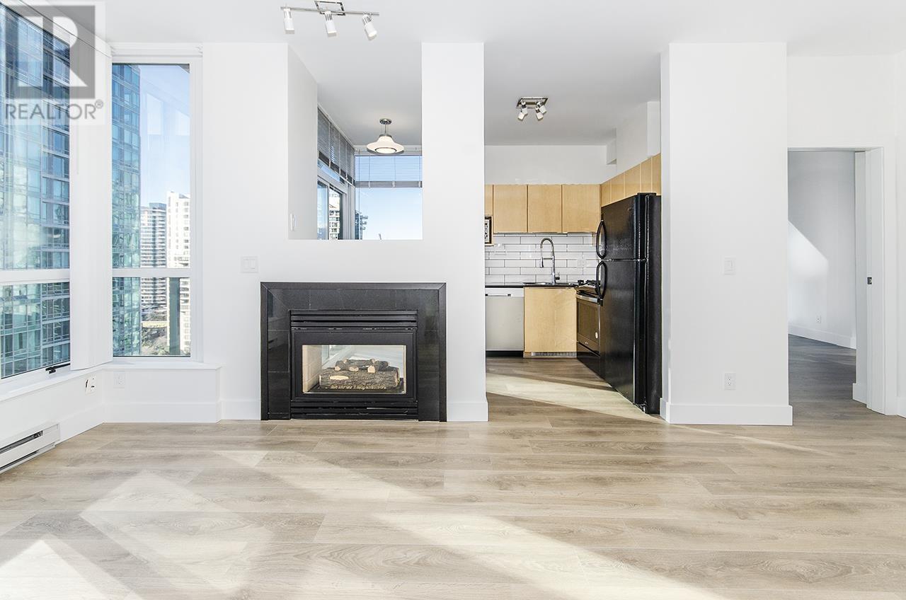 Listing Picture 24 of 30 : 1904 1239 W GEORGIA STREET, Vancouver / 溫哥華 - 魯藝地產 Yvonne Lu Group - MLS Medallion Club Member