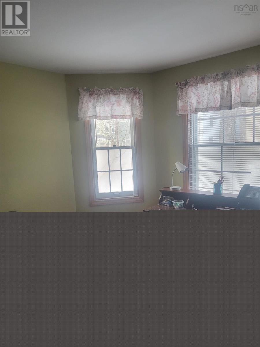 28 Victoria Street, Truro, Nova Scotia  B2N 1Y6 - Photo 4 - 202424706