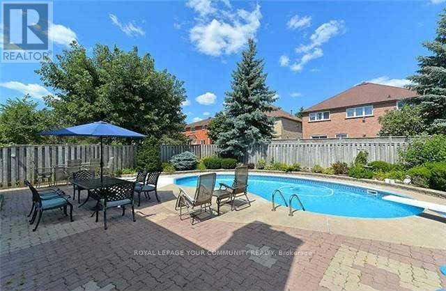 34 Beasley Drive, Richmond Hill, Ontario  L4C 7Z5 - Photo 3 - N11971356