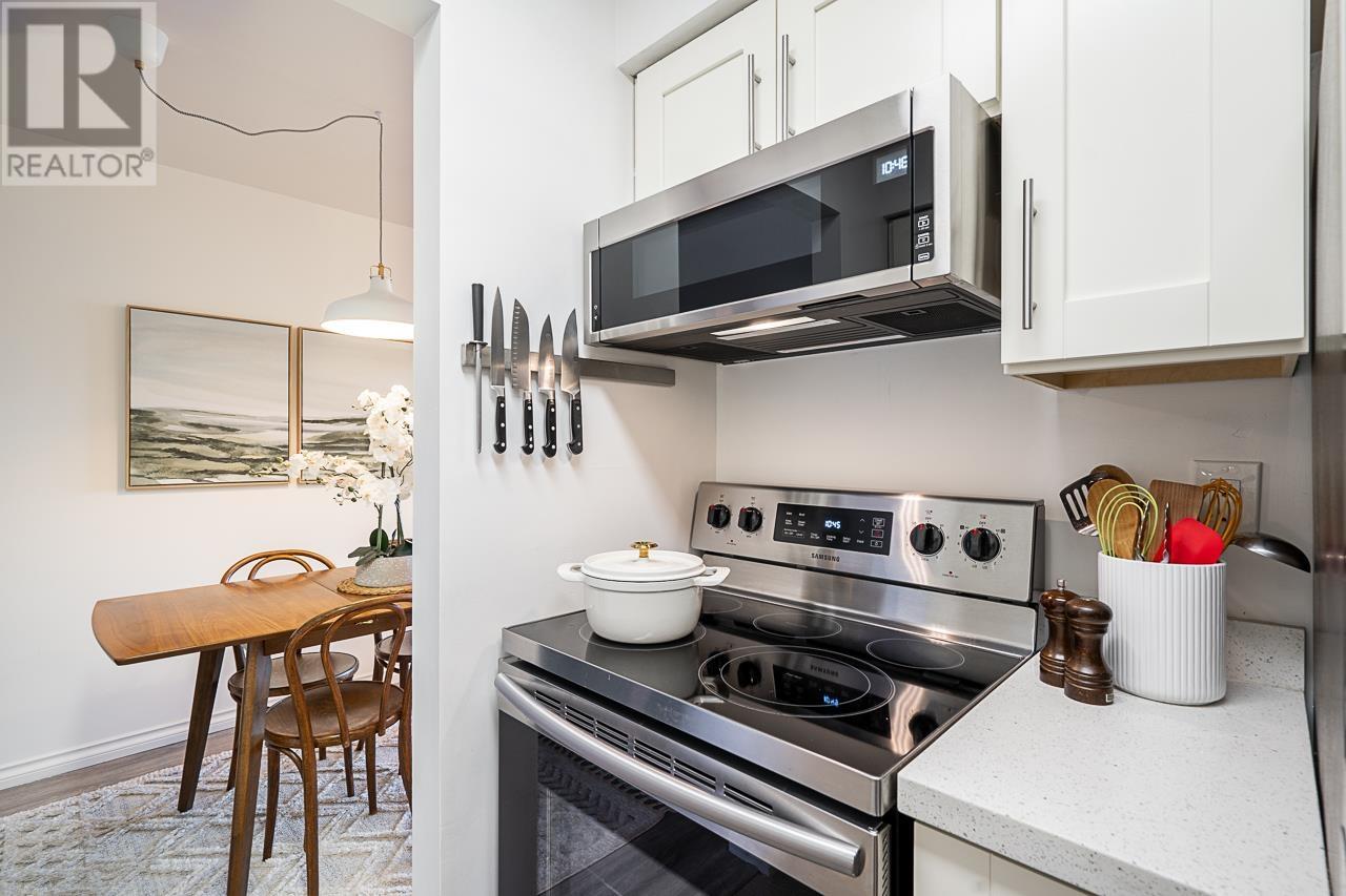 Listing Picture 15 of 37 : 211 1429 E 4TH AVENUE, Vancouver / 溫哥華 - 魯藝地產 Yvonne Lu Group - MLS Medallion Club Member