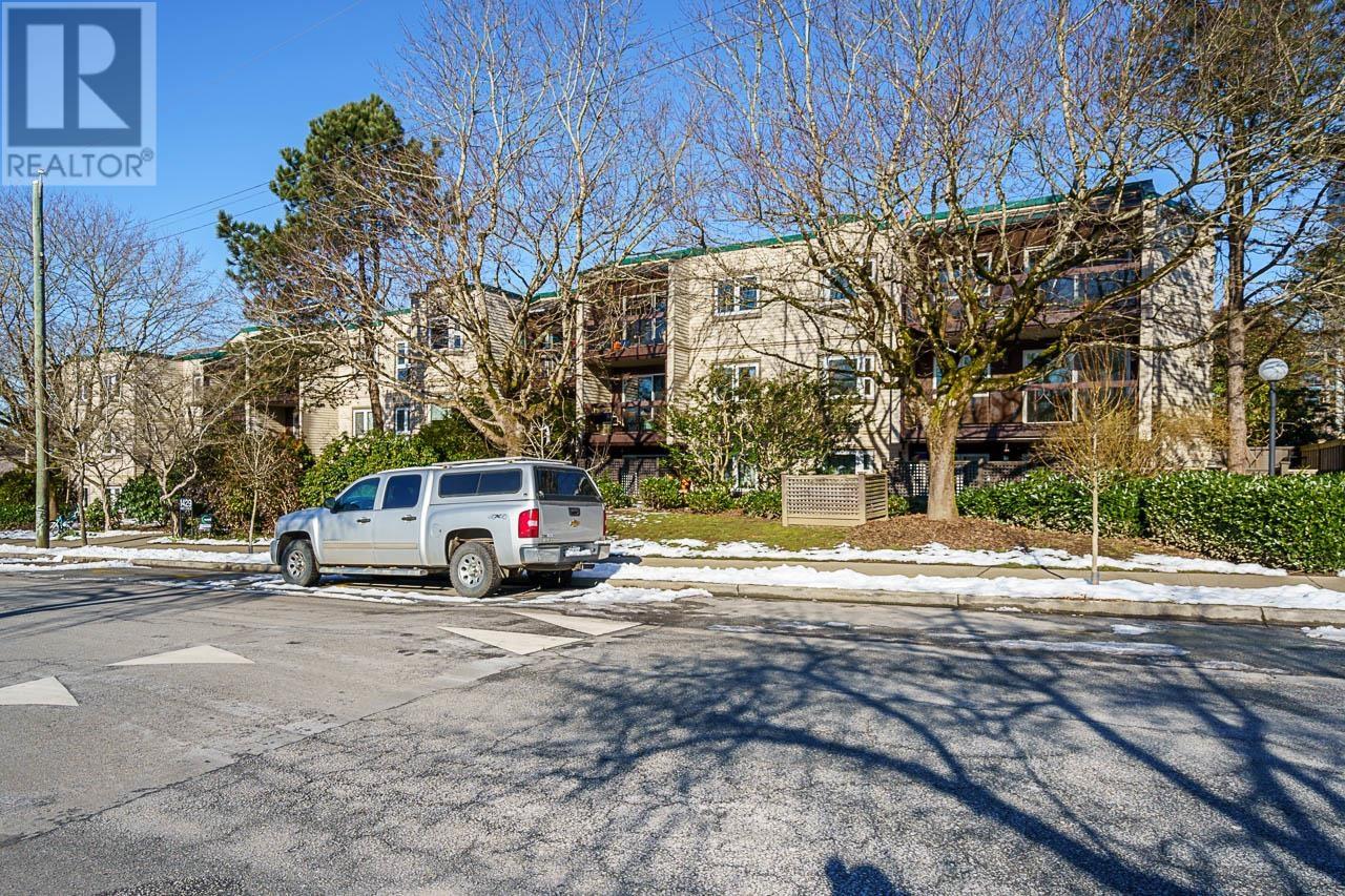 Listing Picture 30 of 37 : 211 1429 E 4TH AVENUE, Vancouver / 溫哥華 - 魯藝地產 Yvonne Lu Group - MLS Medallion Club Member