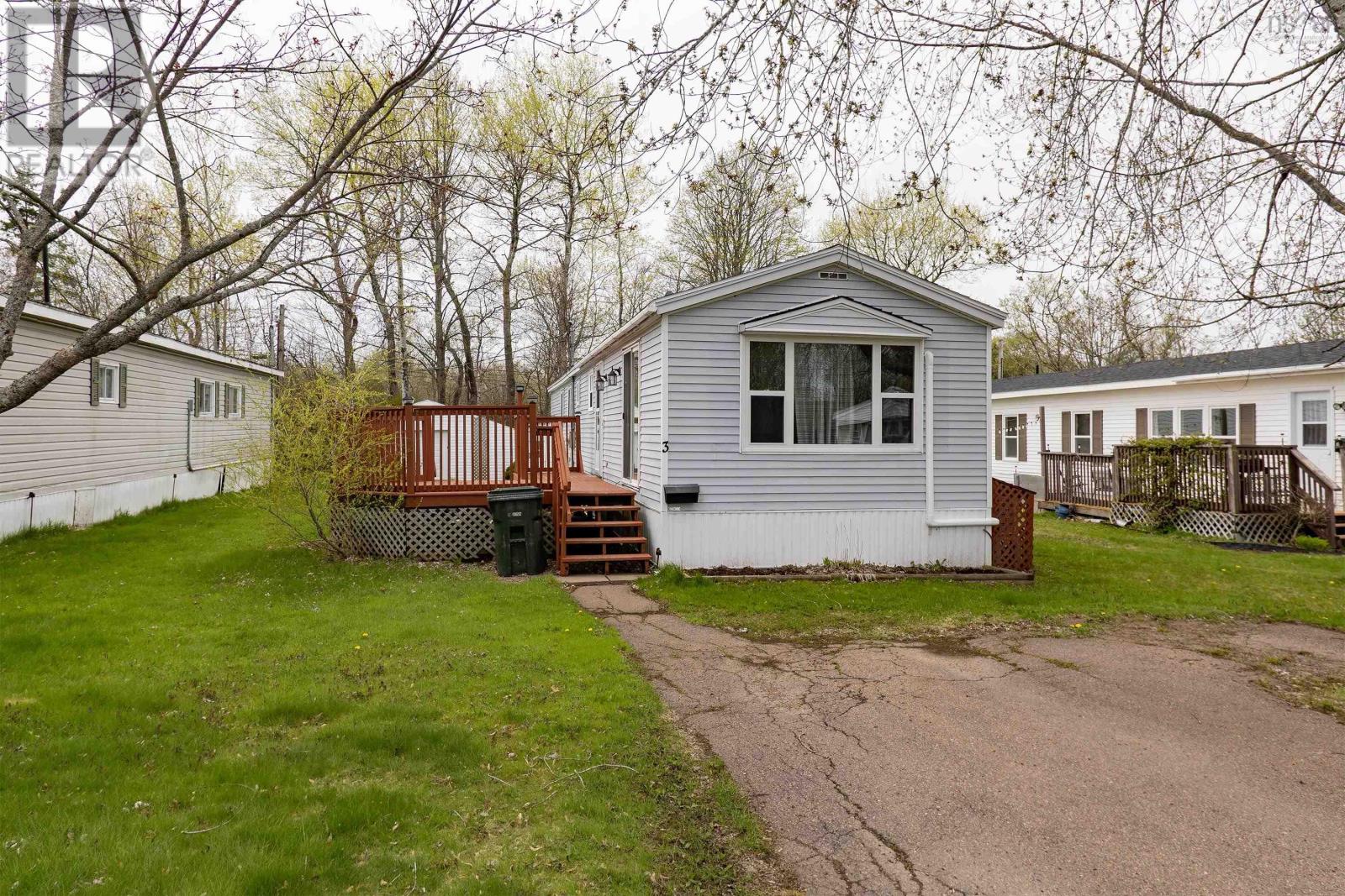 3 Liberty Lane, Amherst, Nova Scotia  B4H 2K5 - Photo 2 - 202503140