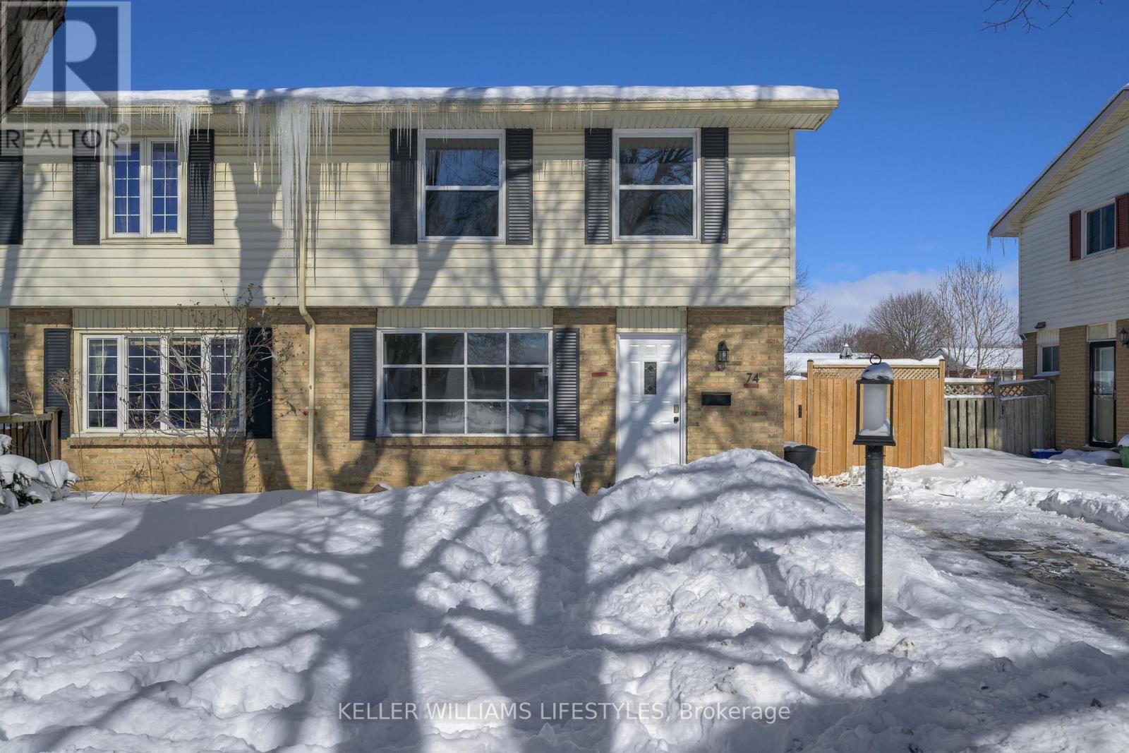 74 Wellesley Crescent