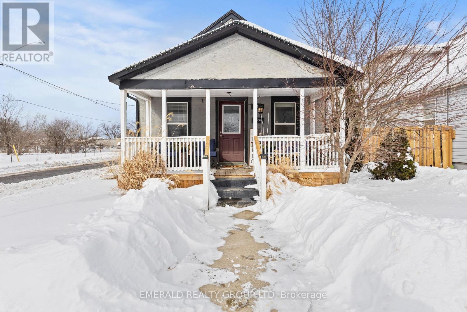 1 Seneca Street, St. Catharines, Ontario  L2R 2T8 - Photo 1 - X11978141