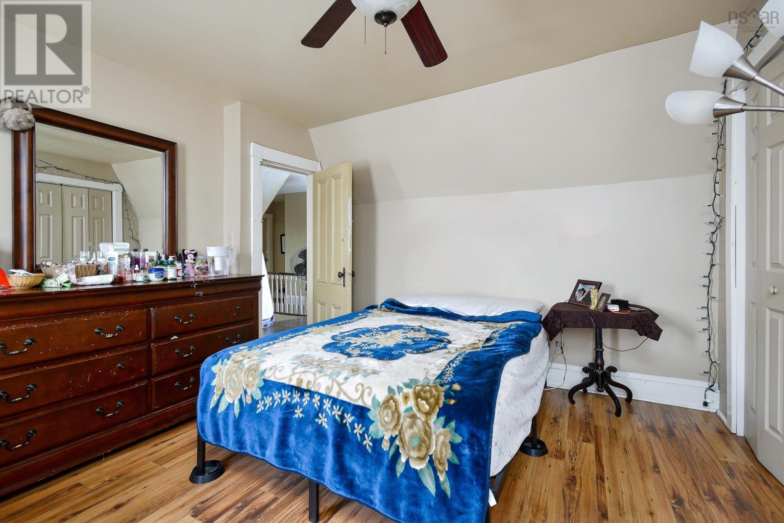 98 Center Street, Sydney, Nova Scotia  B1P 2H2 - Photo 21 - 202503145