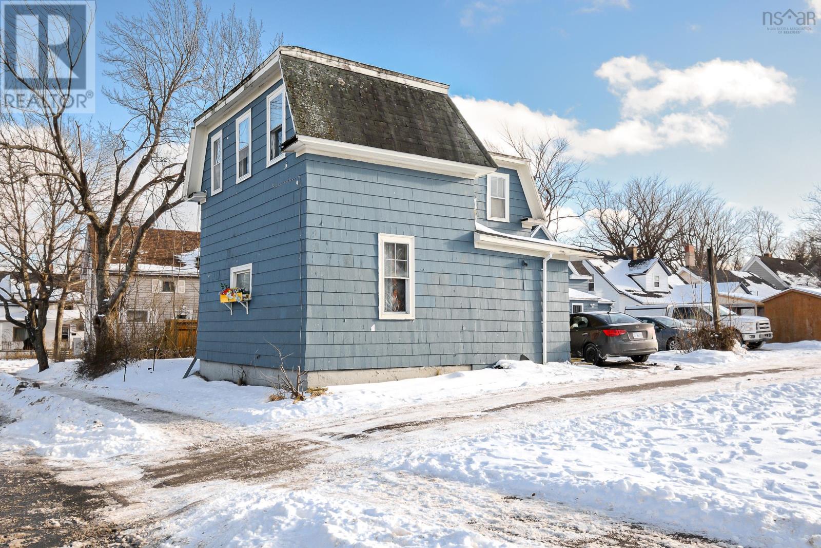 98 Center Street, Sydney, Nova Scotia  B1P 2H2 - Photo 24 - 202503145