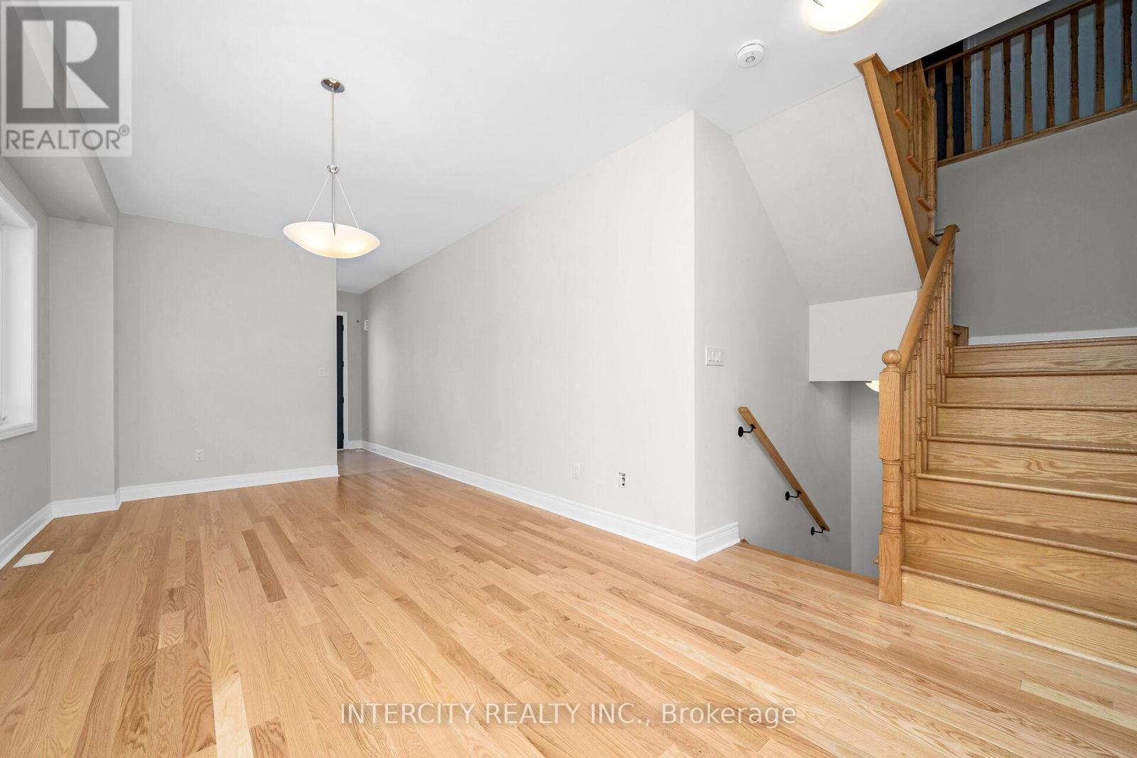 26 Kessler Drive, Brampton, Ontario  L6R 4G2 - Photo 6 - W11977546