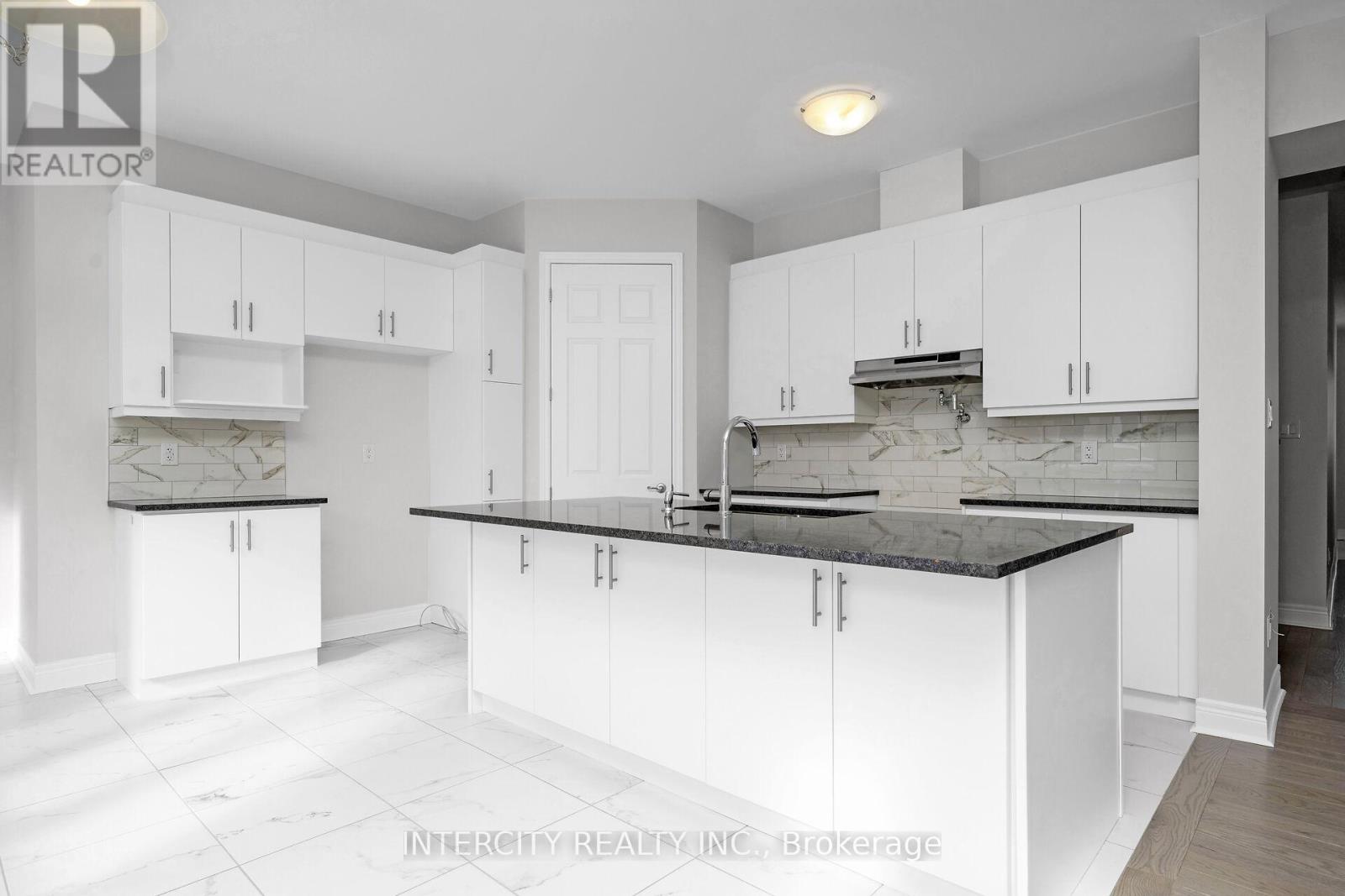 66 Claremont Drive, Brampton, Ontario  L6R 4G3 - Photo 9 - W11977549