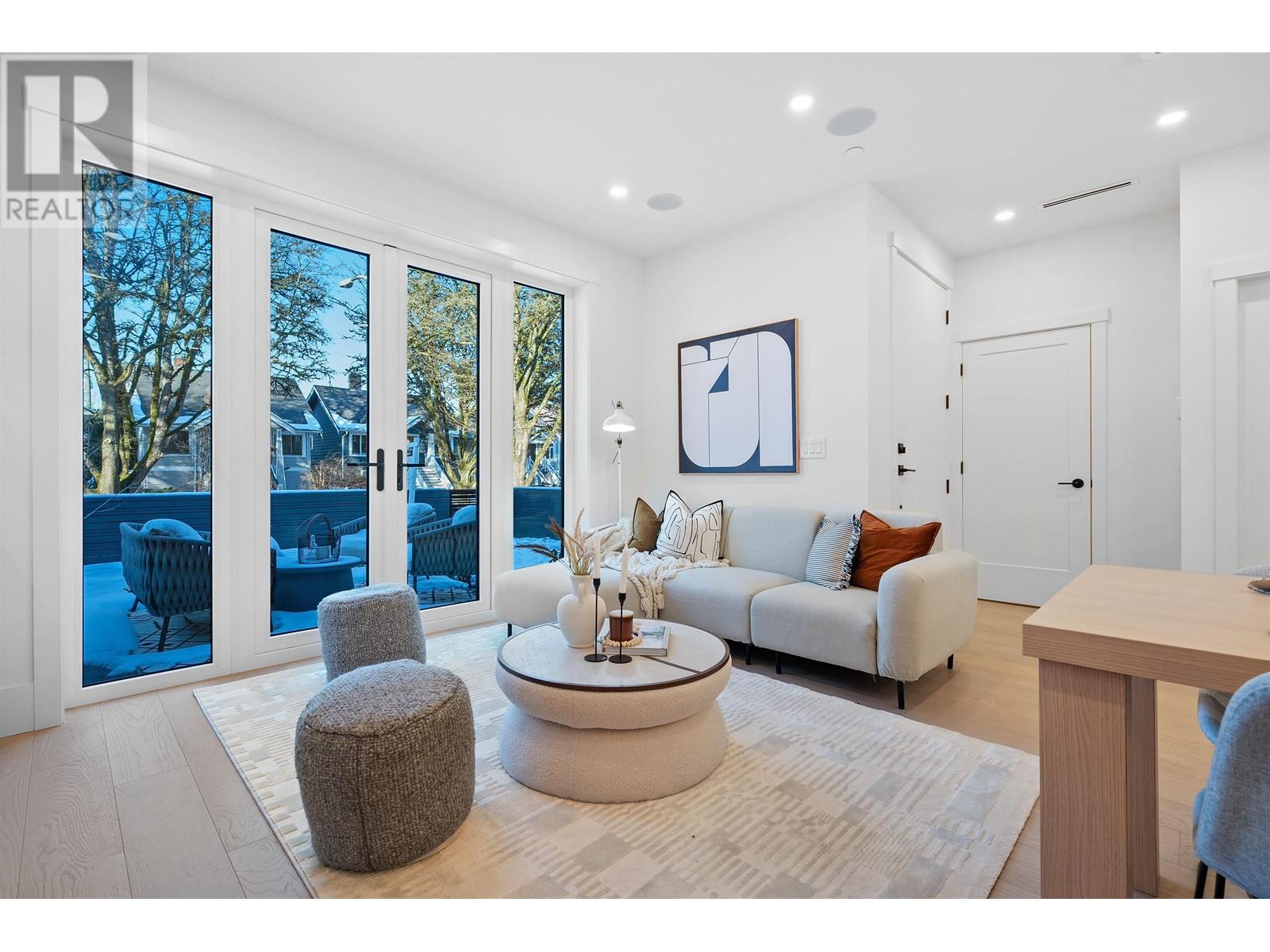 Listing Picture 13 of 40 : 1 462 E 19TH AVENUE, Vancouver / 溫哥華 - 魯藝地產 Yvonne Lu Group - MLS Medallion Club Member