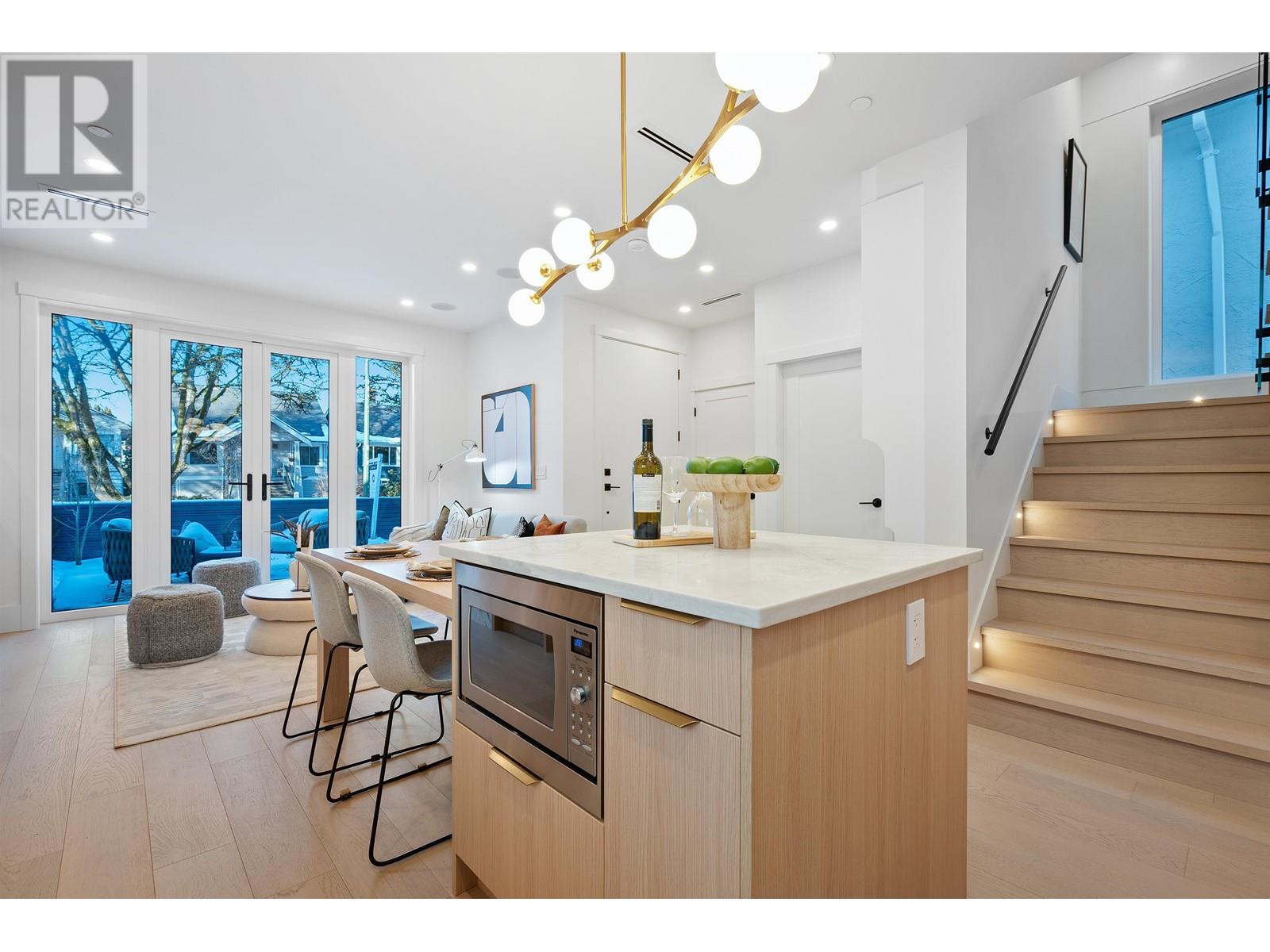 Listing Picture 18 of 40 : 1 462 E 19TH AVENUE, Vancouver / 溫哥華 - 魯藝地產 Yvonne Lu Group - MLS Medallion Club Member