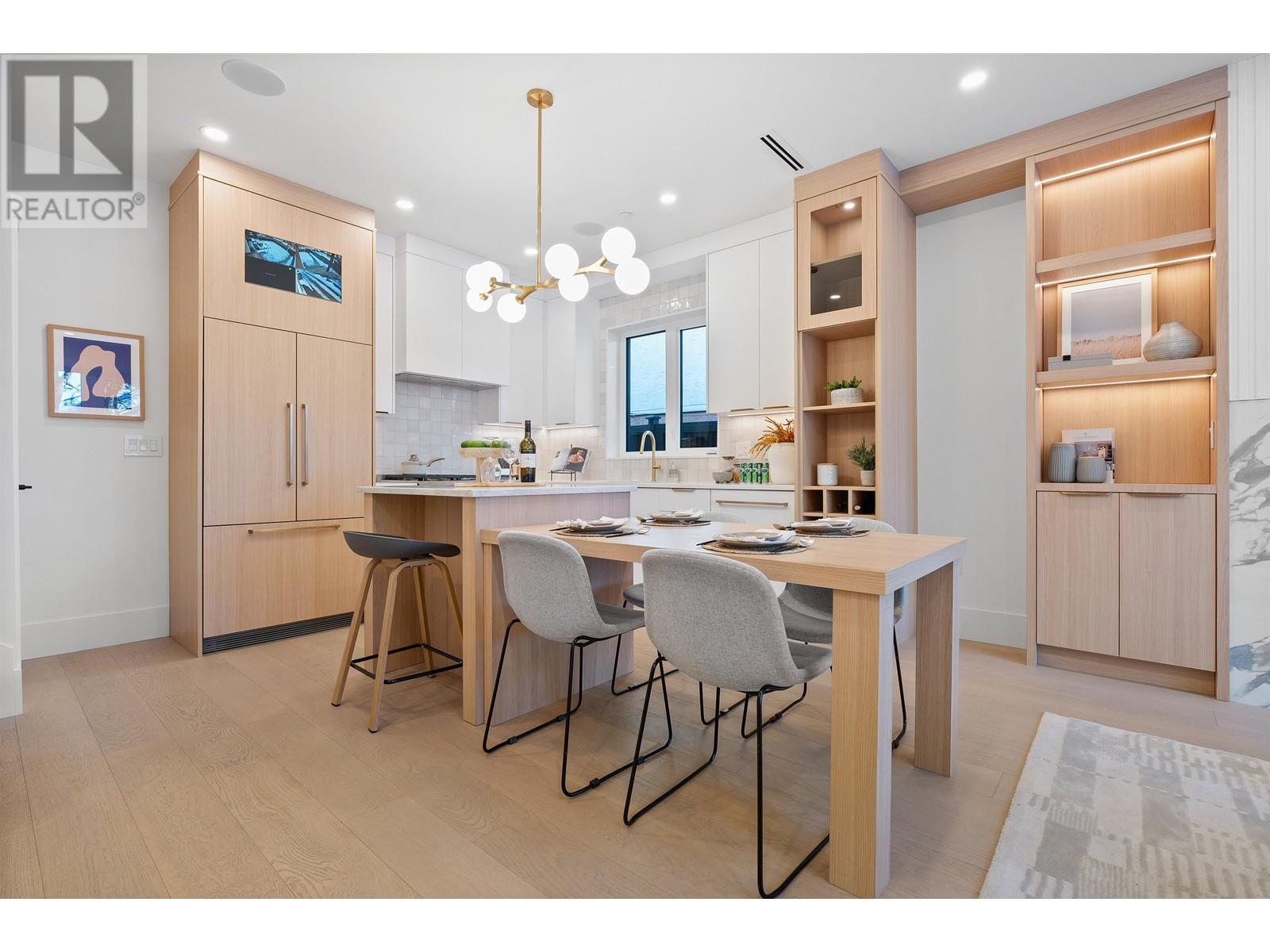 Listing Picture 8 of 40 : 1 462 E 19TH AVENUE, Vancouver / 溫哥華 - 魯藝地產 Yvonne Lu Group - MLS Medallion Club Member