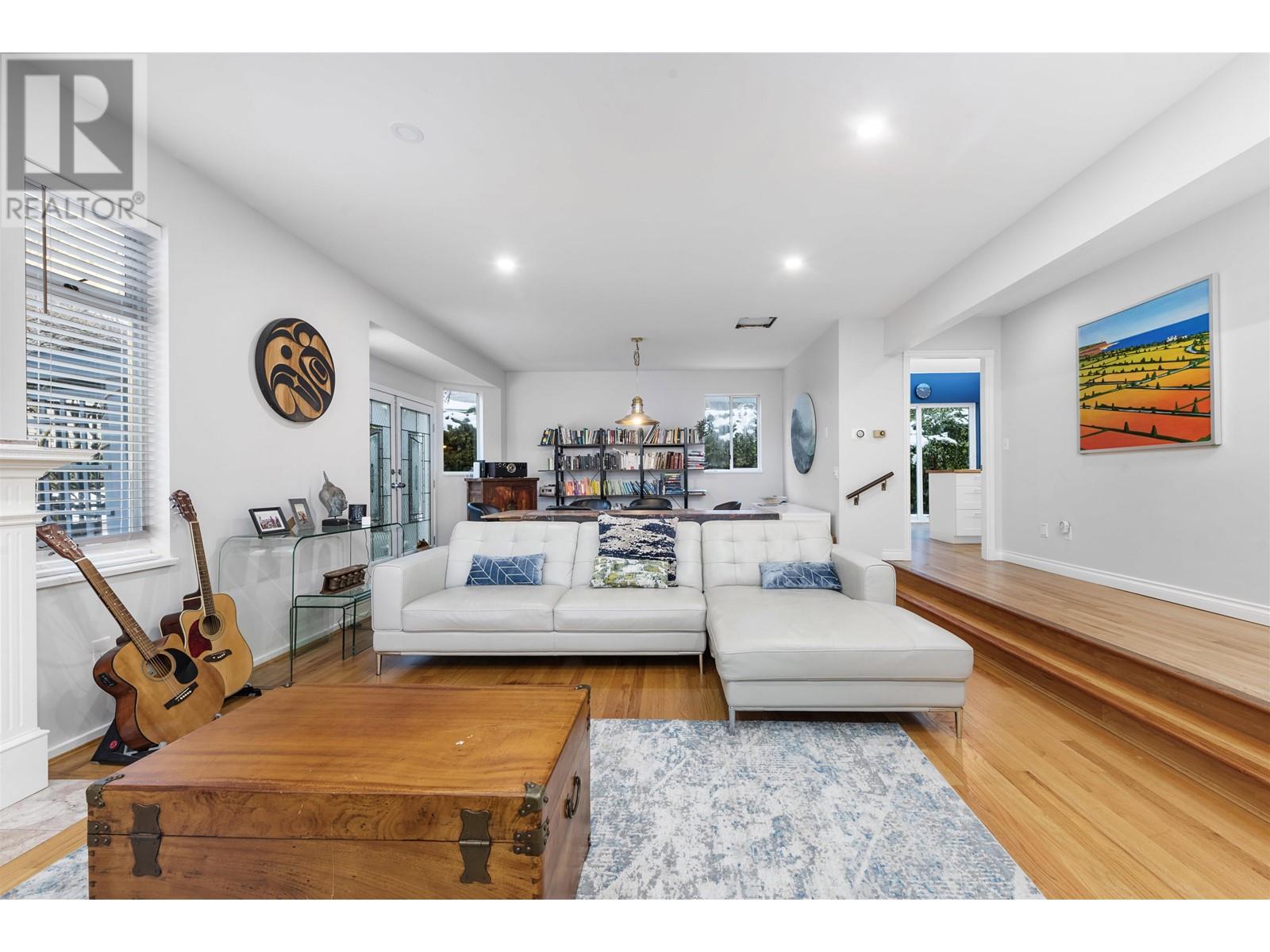 6755 Dufferin Avenue, West Vancouver, British Columbia  V7W 3B7 - Photo 6 - R2968213