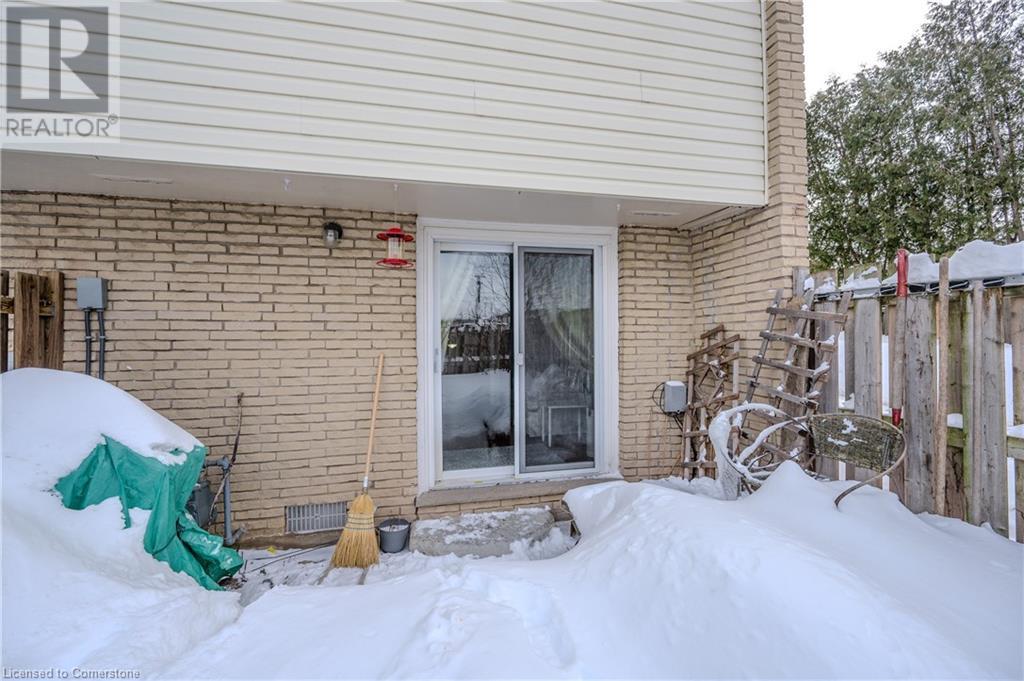 211 Veronica Drive Unit# 52, Kitchener, Ontario  N2A 2R8 - Photo 39 - 40699645