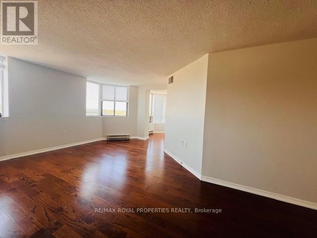 Property at 1006 - 695 RICHMOND STREET image 5