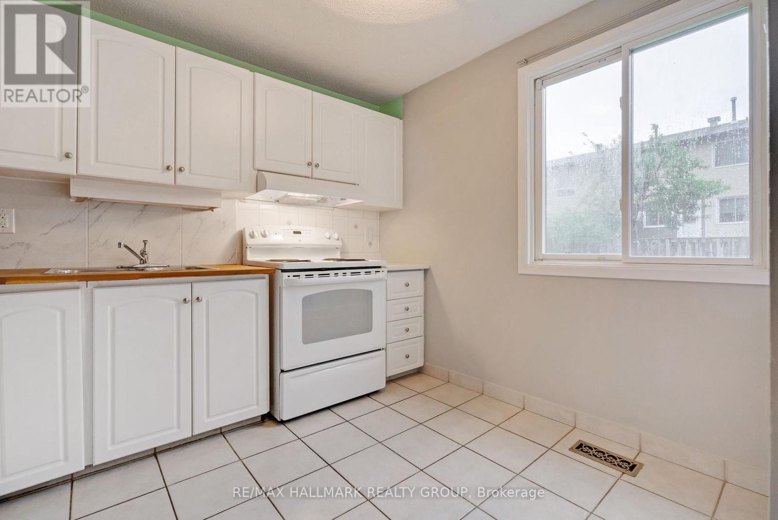 Property at 12F LARKSHIRE LANE image 4