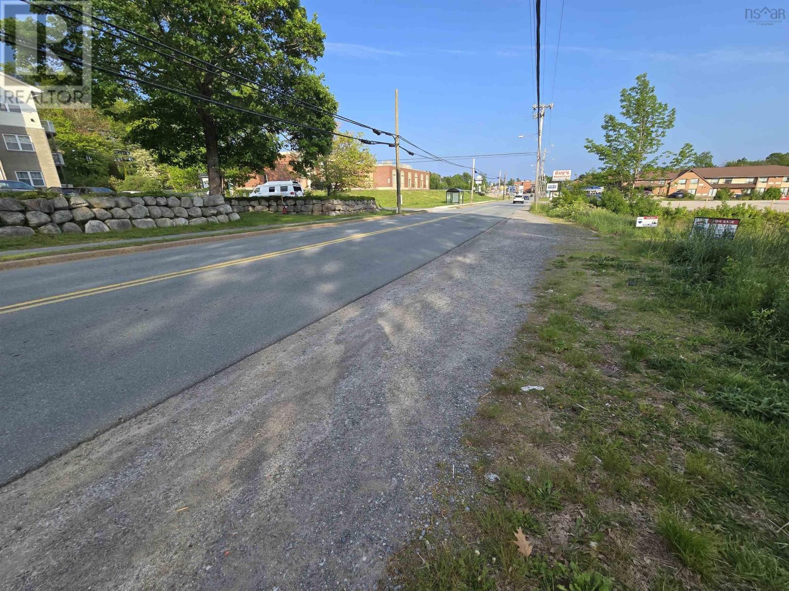 79 North Street, Bridgewater, Nova Scotia  B4V 2V7 - Photo 2 - 202503160