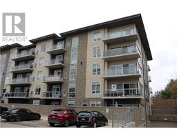 16 MARKLE Crescent Unit# 102, Ancaster, Ontario