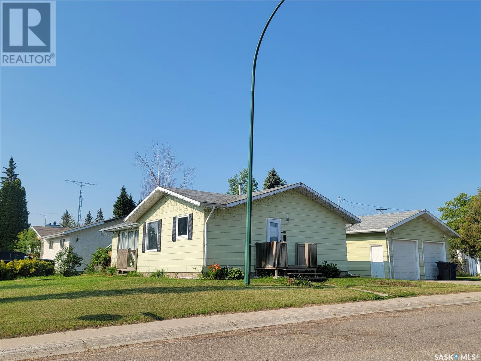 411 Broad STREET, cut knife, Saskatchewan
