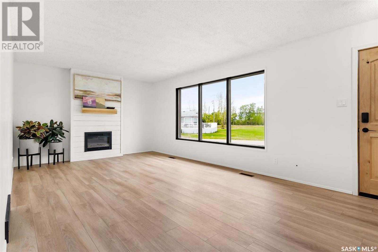 202 Maclean Street, Raymore, Saskatchewan  S0A 3J0 - Photo 4 - SK985465
