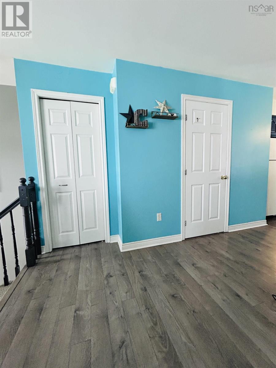 20 Hewer Crescent, Middle Sackville, Nova Scotia  B4E 3E4 - Photo 3 - 202503163