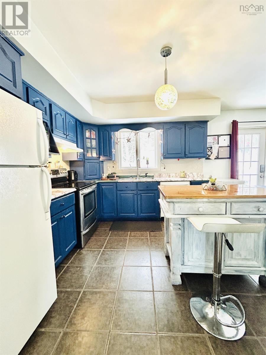 20 Hewer Crescent, Middle Sackville, Nova Scotia  B4E 3E4 - Photo 5 - 202503163