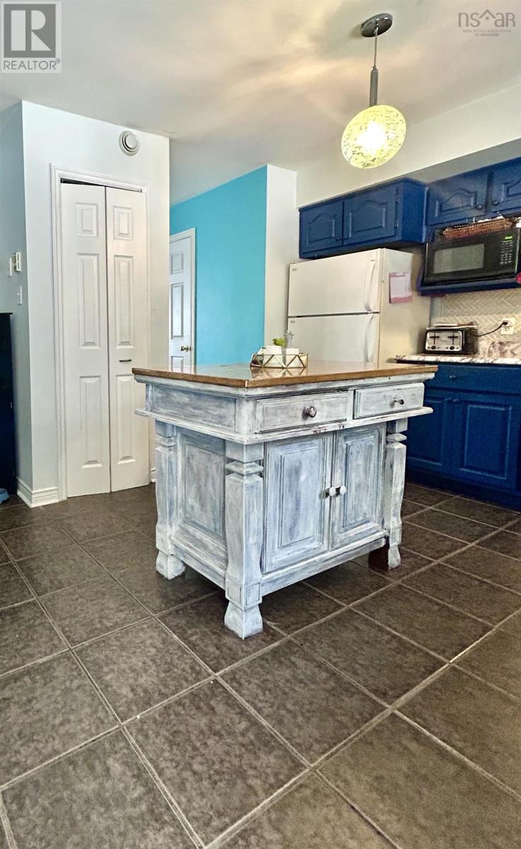 20 Hewer Crescent, Middle Sackville, Nova Scotia  B4E 3E4 - Photo 8 - 202503163