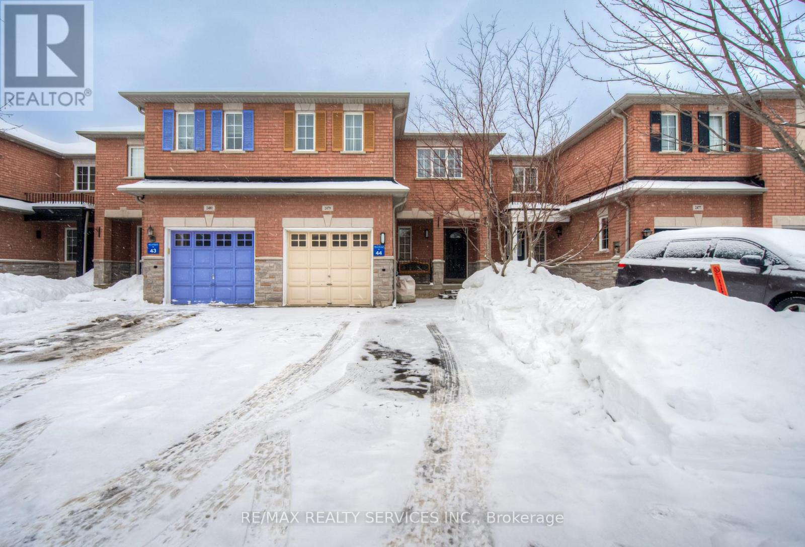 2479 Newcastle Crescent, Oakville, Ontario  L6M 4P3 - Photo 2 - W11976548