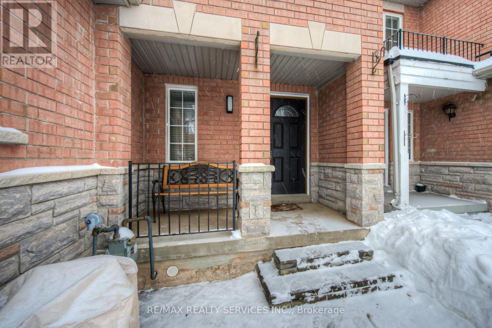 2479 Newcastle Crescent, Oakville, Ontario  L6M 4P3 - Photo 3 - W11976548