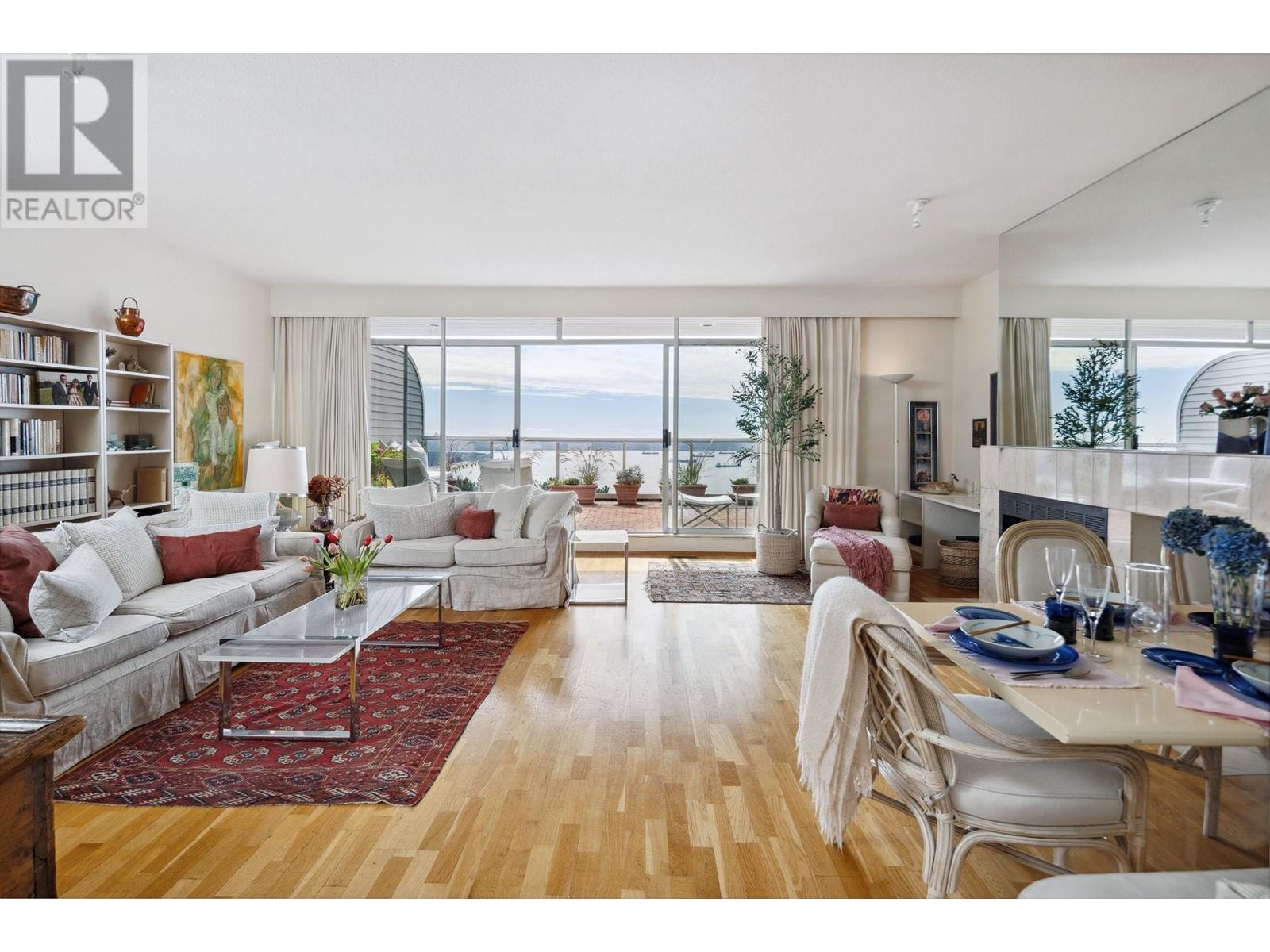 Property at 4 2272 FOLKESTONE WAY image 5