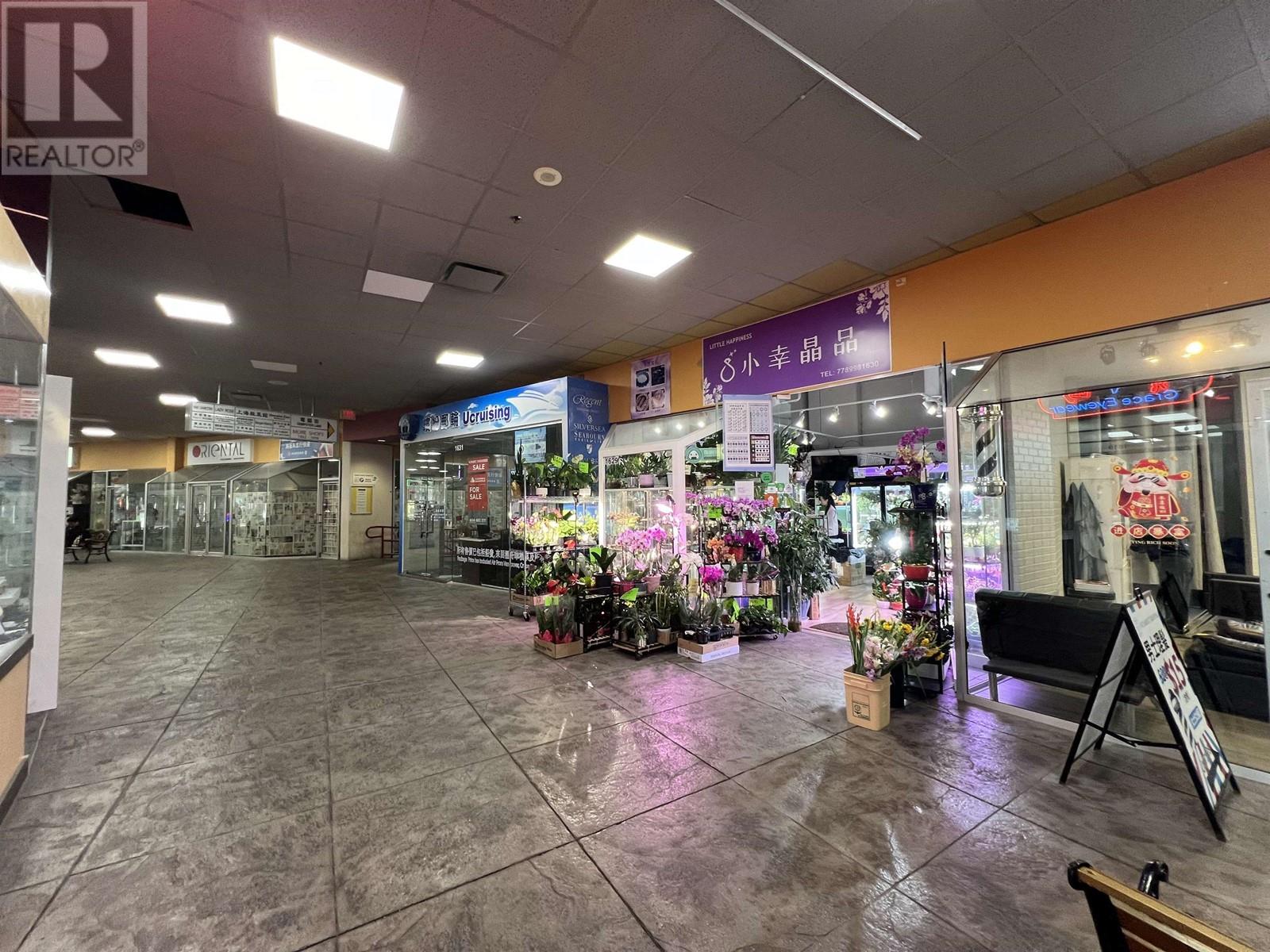 Listing Picture 3 of 6 : 1631 4500 KINGSWAY, Burnaby / 本拿比 - 魯藝地產 Yvonne Lu Group - MLS Medallion Club Member