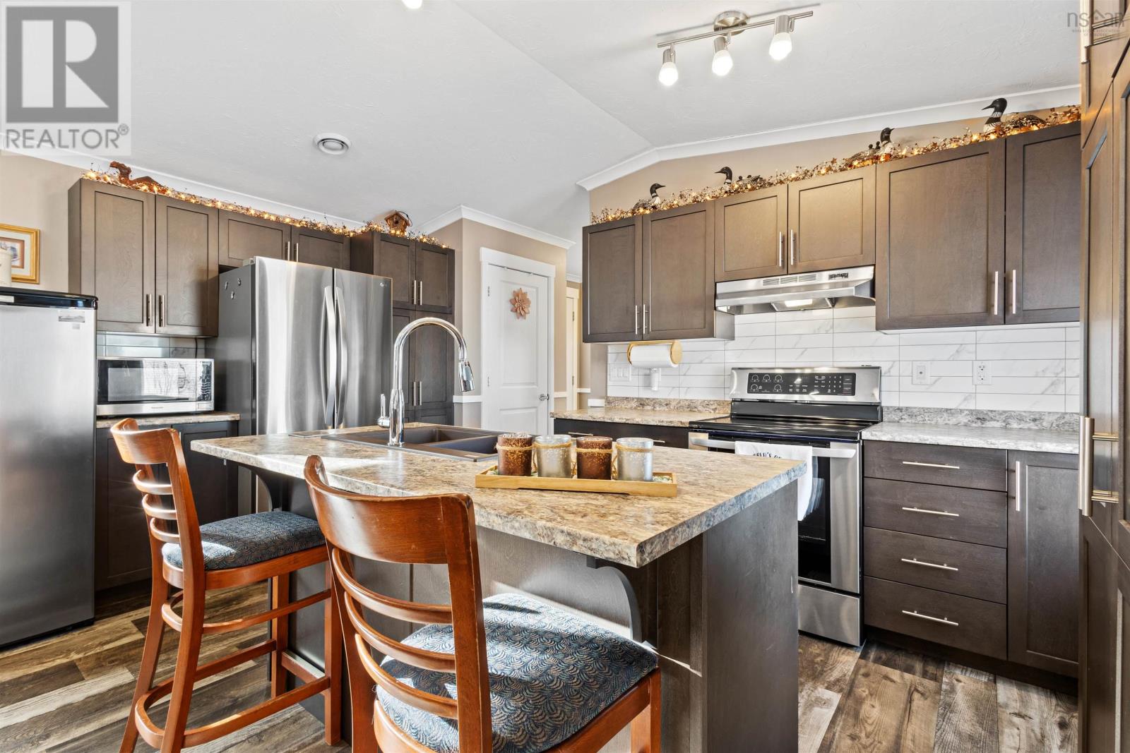 265 Haven Drive, Bridgewater, Nova Scotia  B4V 4E4 - Photo 3 - 202503051