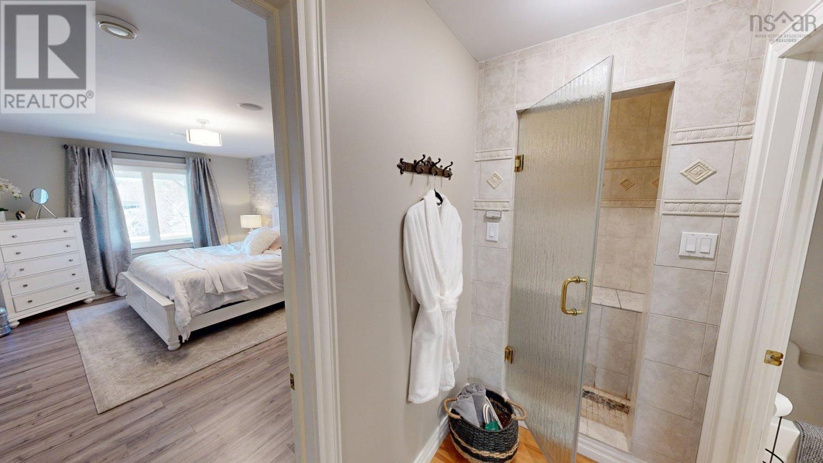 927 Shore Drive, Bedford, Nova Scotia  B4A 2E6 - Photo 33 - 202503175