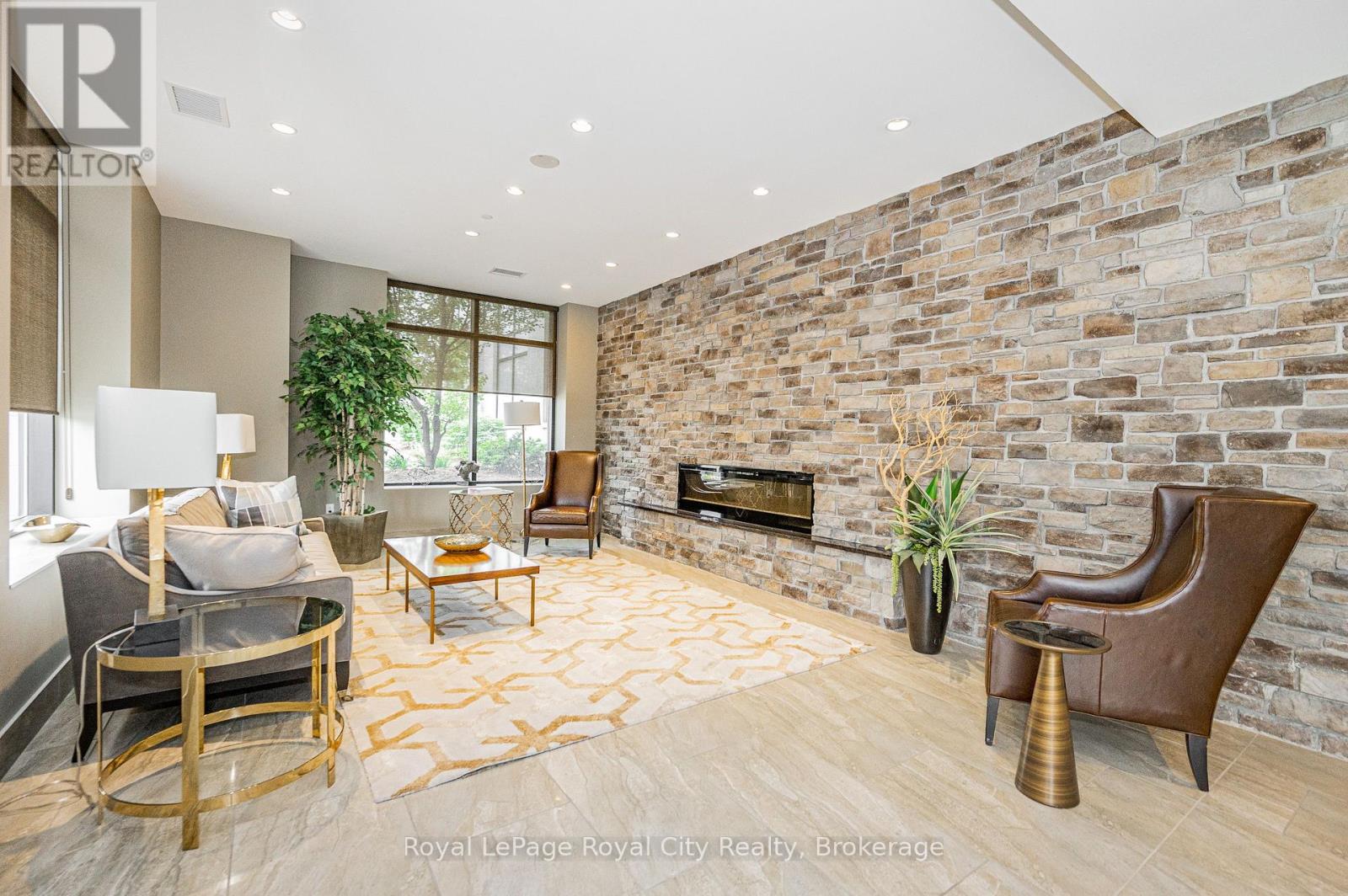 Property at 605 - 160 MACDONELL STREET image 2