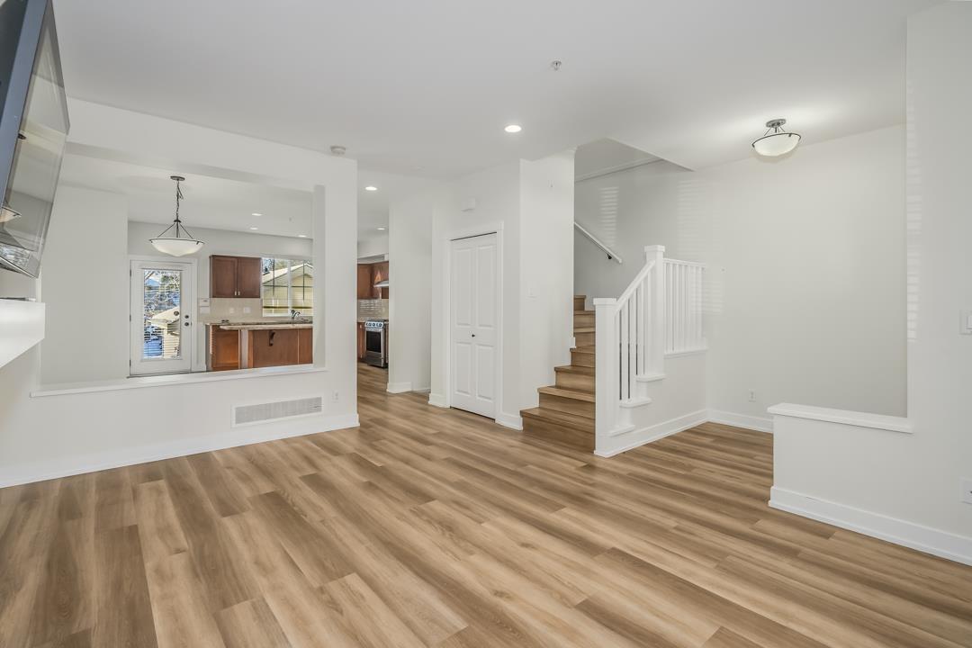 23182 Billy Brown Road, Langley, British Columbia  V1M 4G1 - Photo 6 - R2967086