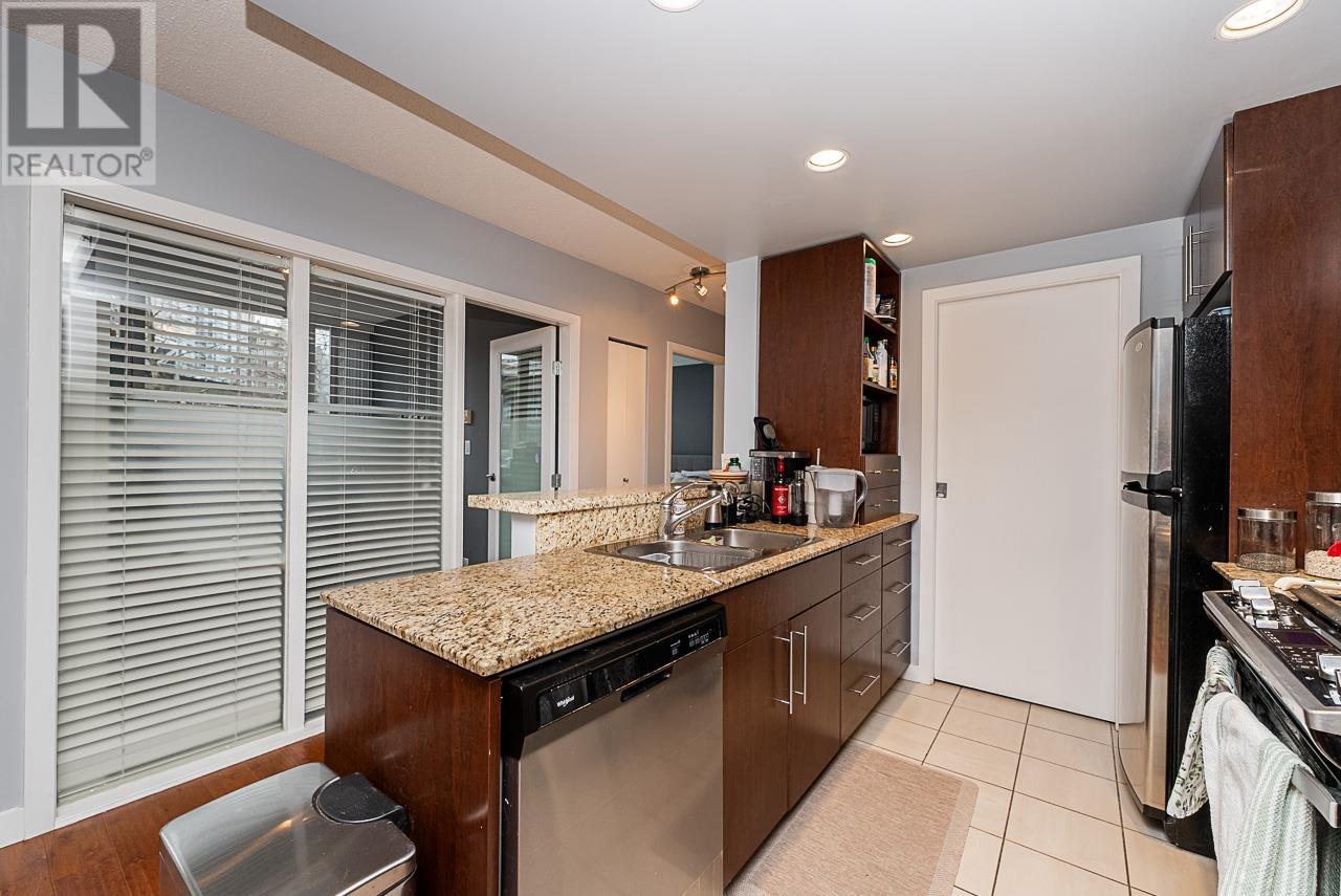 301 583 Beach Crescent, Vancouver, British Columbia  V6Z 3E6 - Photo 5 - R2965007