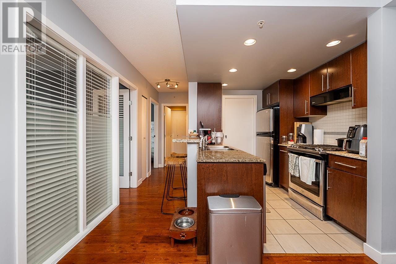 301 583 Beach Crescent, Vancouver, British Columbia  V6Z 3E6 - Photo 4 - R2965007