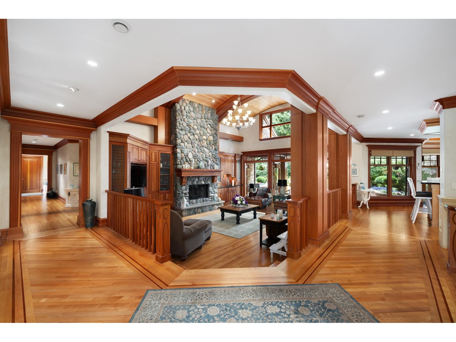 Property at 3122 136 STREET image 4