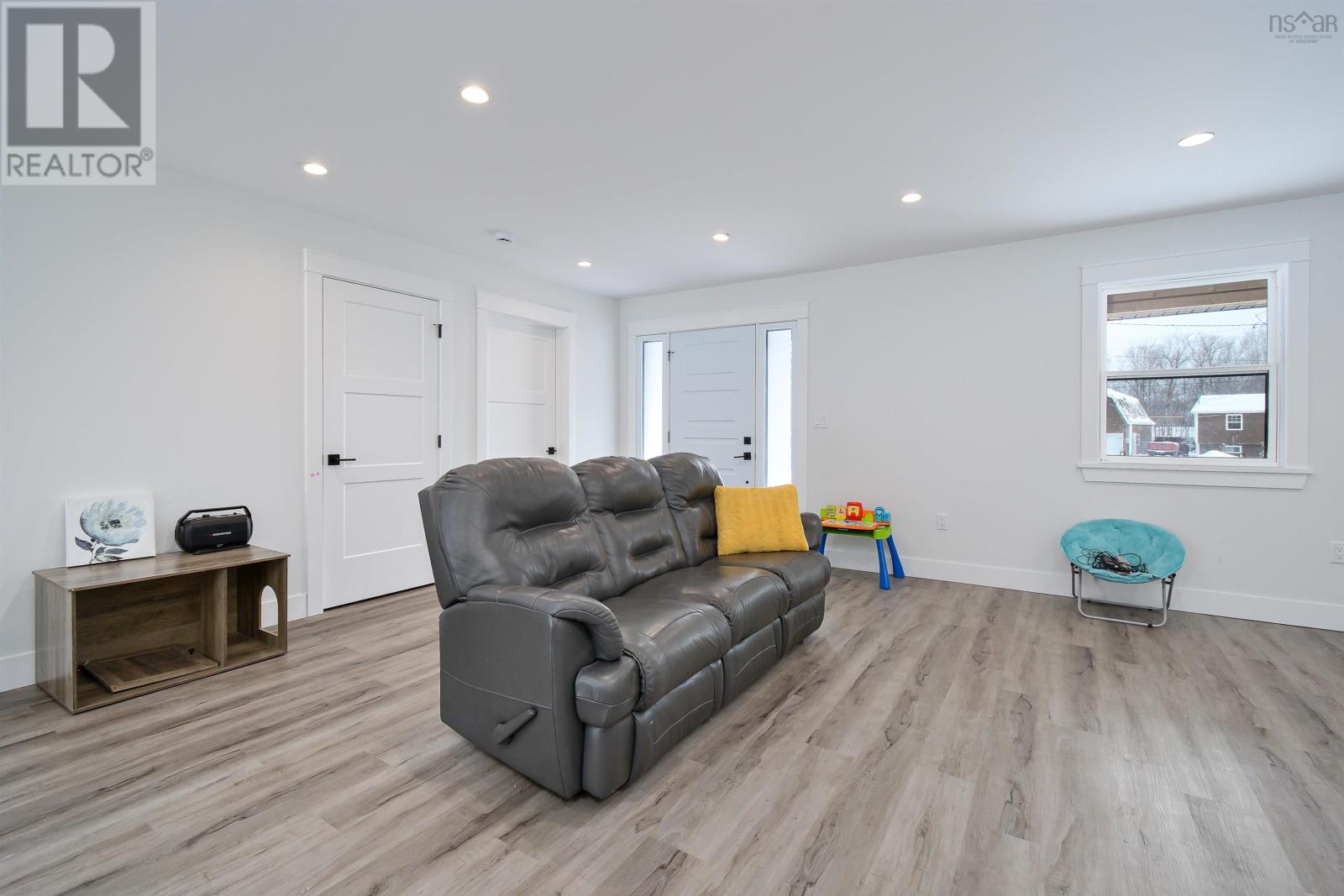 252 Wildwood Drive, Howie Centre, Nova Scotia  B1P 1G7 - Photo 4 - 202503184