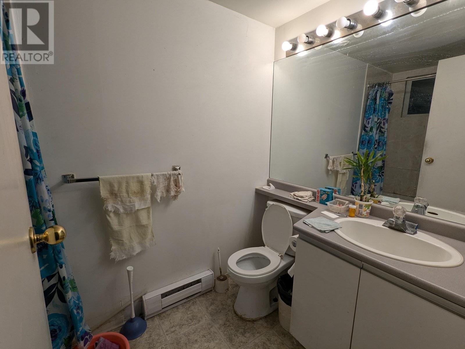 Listing Picture 5 of 7 : 101 2533 PENTICTON STREET, Vancouver / 溫哥華 - 魯藝地產 Yvonne Lu Group - MLS Medallion Club Member