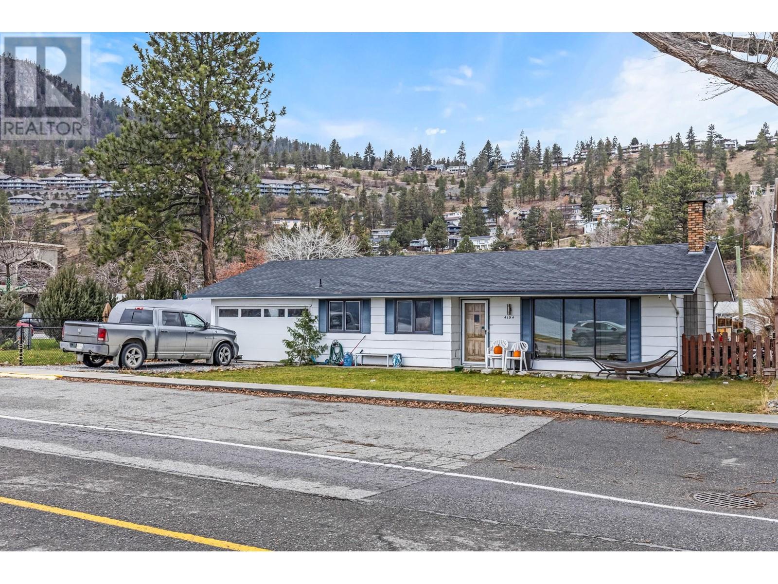 4194 Beach Avenue, Peachland, British Columbia