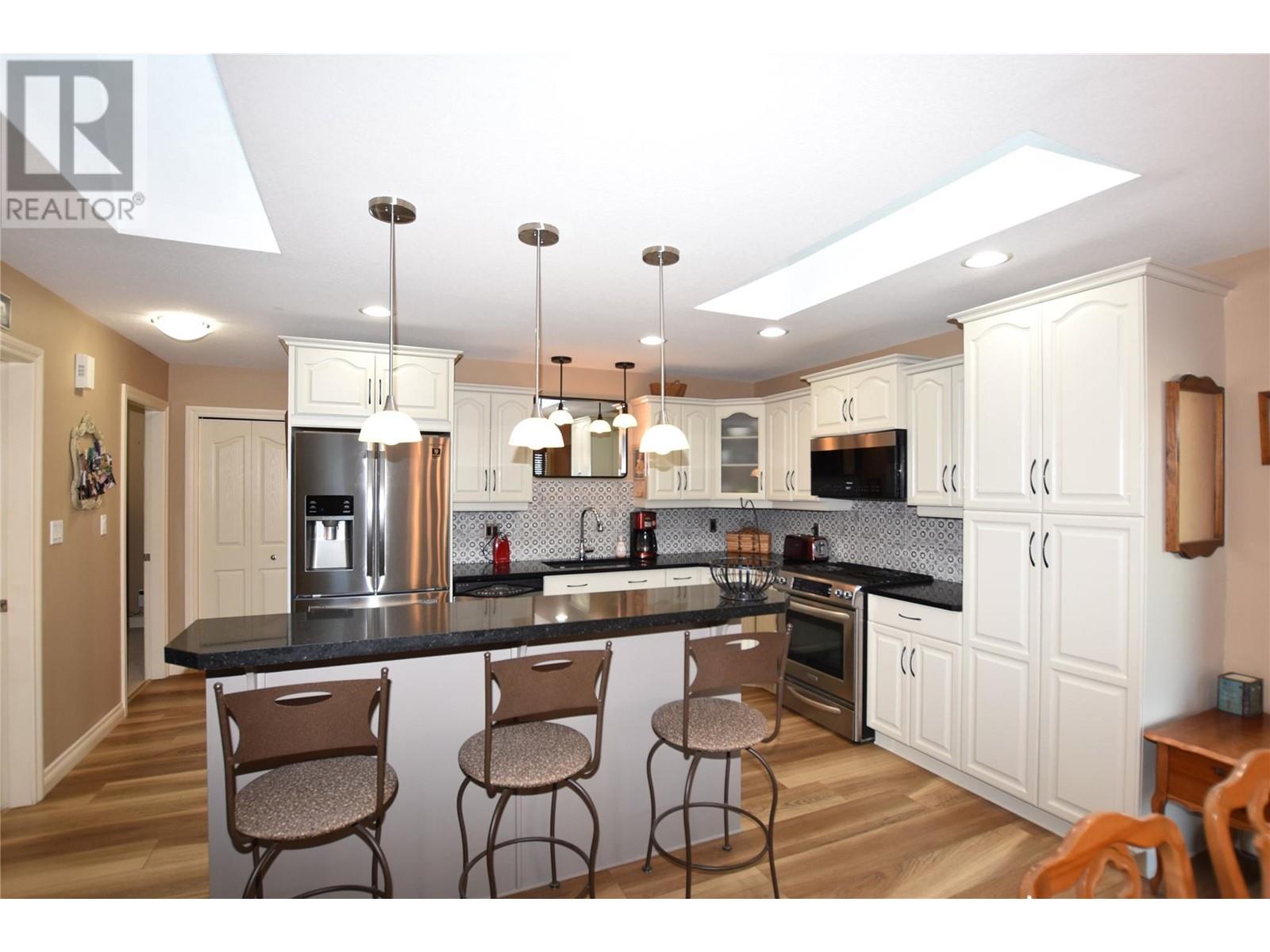 519 Loon Avenue, Vernon, British Columbia  V1H 2A1 - Photo 8 - 10335717