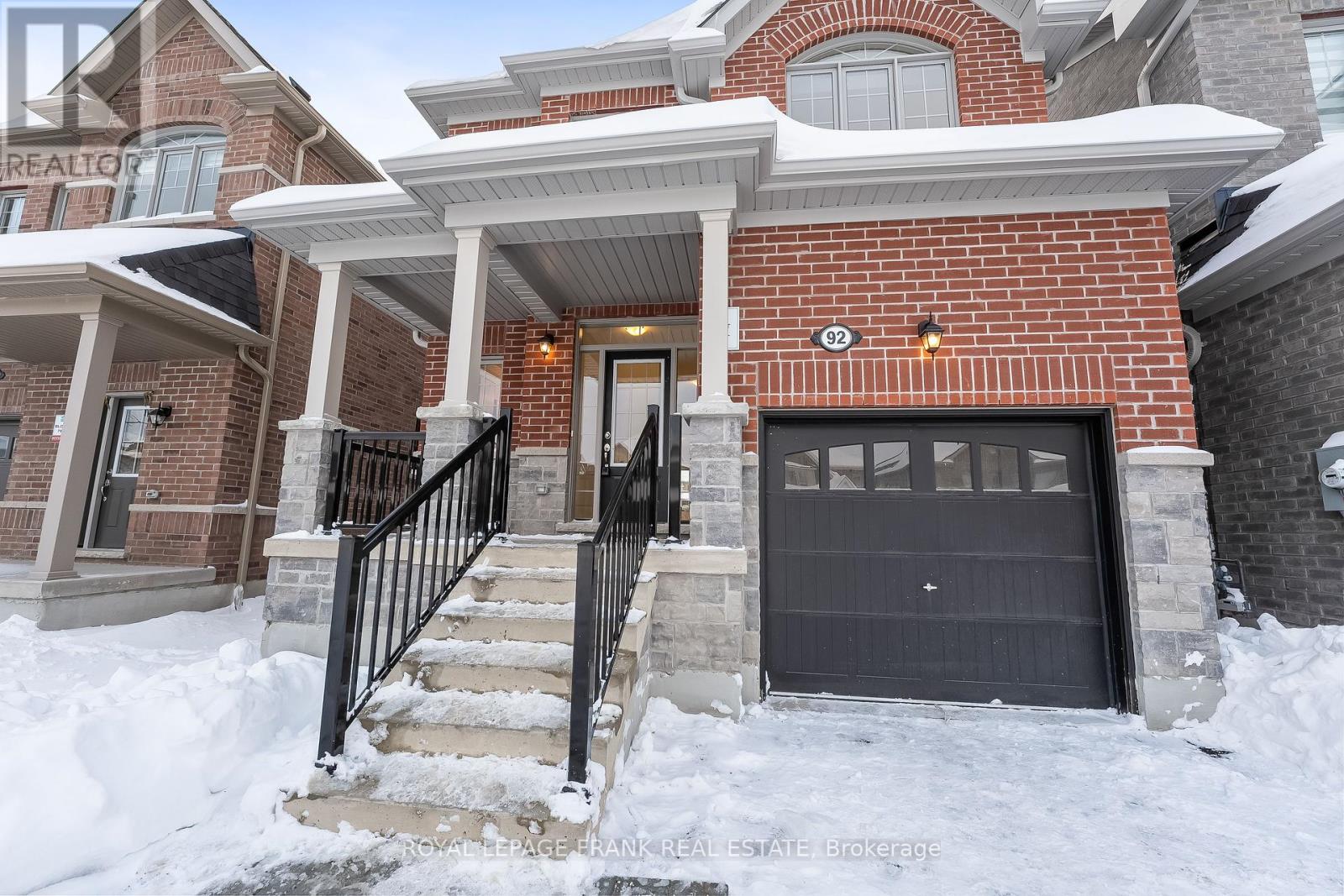 Property at 92 ROBIN TRAIL image 3
